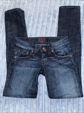 Vintage Y2K GUESS Dark Wash Straight Leg Low-Rise Denim Jeans